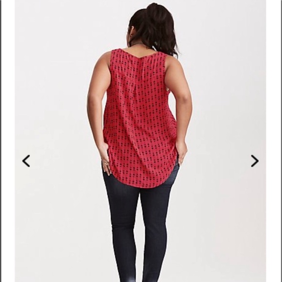 Torrid Arrow Print Sleeveless Blouse Size 2X Red - Picture 2 of 9